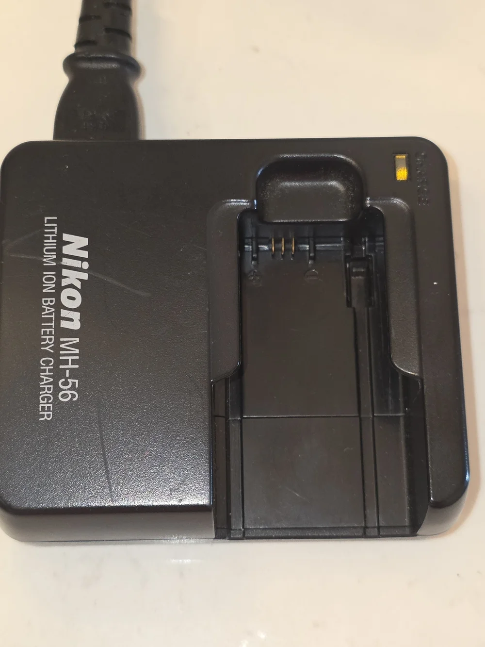 Nikon MH-56 Lithium Ion Battery Charger for Coolpix 8400 8600 Digital Cameras
